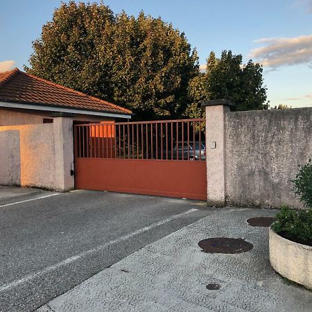Appartement Au Milieu Des Lacs, Au Bord Du Guiers Aoste Luaran gambar
